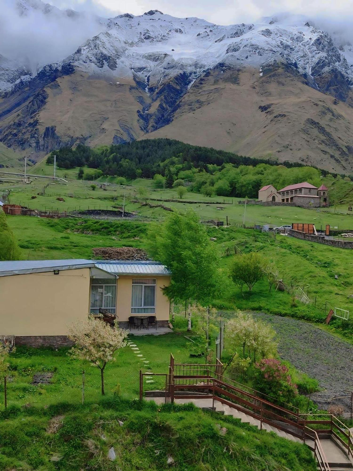 Mountain Kazbegi Apartment Екстер'єр фото